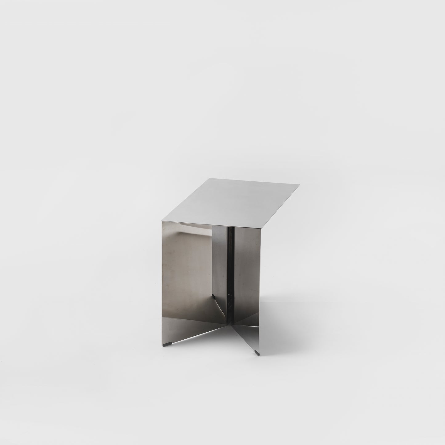 SOU Services|Rental Chair : SLIT TABLE by HAY